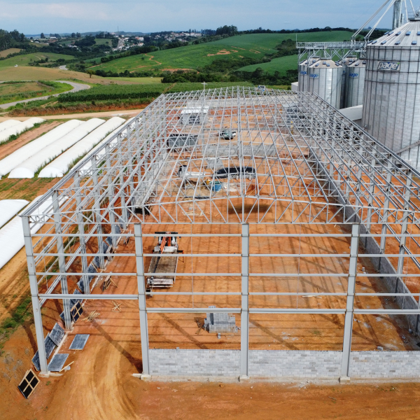 Estrutura metálica armazém de sementes